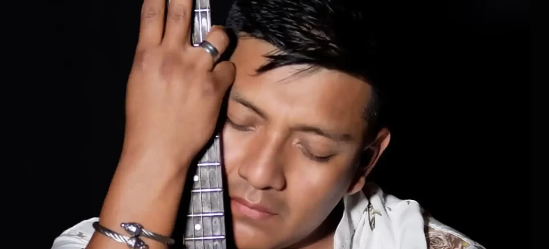  Gadiel Senda moldea corazones con «Arcilla», su nuevo videoclip junto a Chente Mansilla